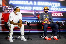 (L to R): Lewis Hamilton (GBR) Mercedes AMG F1 and Max Verstappen (NLD) Red Bull Racing in the post race FIA Press Conference. 20.06.2021. Formula 1 World Championship, Rd 7, French Grand Prix, Paul Ricard, France, Race Day.
