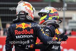 Max Verstappen (NLD), Red Bull Racing and Sergio Perez (MEX), Red Bull Racing  20.06.2021. Formula 1 World Championship, Rd 7, French Grand Prix, Paul Ricard, France, Race Day.