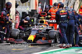 Sergio Perez (MEX) Red Bull Racing RB16B makes a pit stop. 20.06.2021. Formula 1 World Championship, Rd 7, French Grand Prix, Paul Ricard, France, Race Day.