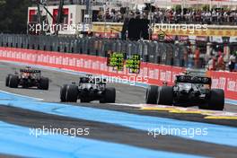 Max Verstappen (NLD), Red Bull Racing and Lewis Hamilton (GBR), Mercedes AMG F1   20.06.2021. Formula 1 World Championship, Rd 7, French Grand Prix, Paul Ricard, France, Race Day.