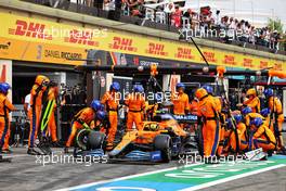 Lando Norris (GBR) McLaren MCL35M makes a pit stop. 20.06.2021. Formula 1 World Championship, Rd 7, French Grand Prix, Paul Ricard, France, Race Day.