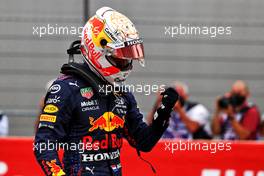 Max Verstappen (NLD) Red Bull Racing celebrates his pole position in qualifying parc ferme. 19.06.2021. Formula 1 World Championship, Rd 7, French Grand Prix, Paul Ricard, France, Qualifying Day.