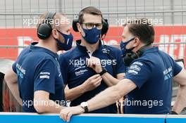 (L to R): Adam Carter (GBR) Williams Racing Chief Engineer with FX Demaison (FRA) Williams Racing Technical Director and Jost Capito (GER) Williams Racing Chief Executive Officer. 19.06.2021. Formula 1 World Championship, Rd 7, French Grand Prix, Paul Ricard, France, Qualifying Day.