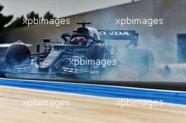 Yuki Tsunoda (JPN) AlphaTauri AT02 crashed in qualifying. 19.06.2021. Formula 1 World Championship, Rd 7, French Grand Prix, Paul Ricard, France, Qualifying Day.