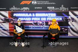 (L to R): Pierre Gasly (FRA) AlphaTauri with Lando Norris (GBR) McLaren in the FIA Press Conference. 17.06.2021. Formula 1 World Championship, Rd 7, French Grand Prix, Paul Ricard, France, Preparation Day.