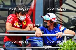 (L to R): Carlos Sainz Jr (ESP) Ferrari with Fernando Alonso (ESP) Alpine F1 Team. 17.06.2021. Formula 1 World Championship, Rd 7, French Grand Prix, Paul Ricard, France, Preparation Day.