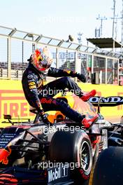 Max Verstappen (NLD) Red Bull Racing RB16B in qualifying parc ferme. 16.07.2021. Formula 1 World Championship, Rd 10, British Grand Prix, Silverstone, England, Practice Day.