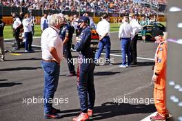 (L to R): Dr Helmut Marko (AUT) Red Bull Motorsport Consultant and Max Verstappen (NLD) Red Bull Racing on the grid. 17.07.2021. Formula 1 World Championship, Rd 10, British Grand Prix, Silverstone, England, Qualifying Day.