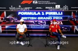 (L to R): Valtteri Bottas (FIN) Mercedes AMG F1 and Charles Leclerc (MON) Ferrari in the FIA Press Conference. 15.07.2021. Formula 1 World Championship, Rd 10, British Grand Prix, Silverstone, England, Preparation Day.