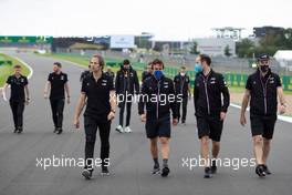 Fernando Alonso (ESP) Alpine F1 Team walks the circuit with the team. 15.07.2021. Formula 1 World Championship, Rd 10, British Grand Prix, Silverstone, England, Preparation Day.