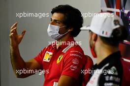 (L to R): Carlos Sainz Jr (ESP) Ferrari and Pierre Gasly (FRA) AlphaTauri in the FIA Press Conference. 15.07.2021. Formula 1 World Championship, Rd 10, British Grand Prix, Silverstone, England, Preparation Day.