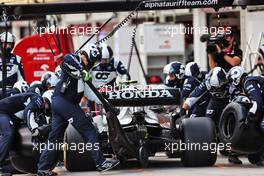 Pierre Gasly (FRA) AlphaTauri AT02 makes a pit stop. 01.08.2021. Formula 1 World Championship, Rd 11, Hungarian Grand Prix, Budapest, Hungary, Race Day.