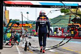 Max Verstappen (NLD) Red Bull Racing stopped in the second practice session. 16.04.2021. Formula 1 World Championship, Rd 2, Emilia Romagna Grand Prix, Imola, Italy, Practice Day.