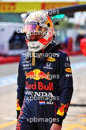 Max Verstappen (NLD) Red Bull Racing stopped in the second practice session. 16.04.2021. Formula 1 World Championship, Rd 2, Emilia Romagna Grand Prix, Imola, Italy, Practice Day.
