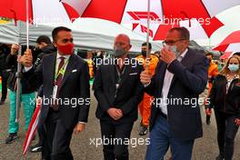 Stefano Domenicali (ITA) Formula One President and CEO with guests on the grid. 18.04.2021. Formula 1 World Championship, Rd 2, Emilia Romagna Grand Prix, Imola, Italy, Race Day.
