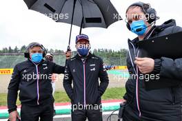 Fernando Alonso (ESP) Alpine F1 Team on the grid. 18.04.2021. Formula 1 World Championship, Rd 2, Emilia Romagna Grand Prix, Imola, Italy, Race Day.