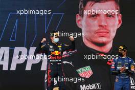 Max Verstappen (NLD), Red Bull Racing, Lando Norris (GBR), McLaren F1 Team 18.04.2021. Formula 1 World Championship, Rd 2, Emilia Romagna Grand Prix, Imola, Italy, Race Day.