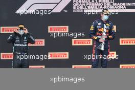 Lewis Hamilton (GBR), Mercedes AMG F1 , Max Verstappen (NLD), Red Bull Racing,  18.04.2021. Formula 1 World Championship, Rd 2, Emilia Romagna Grand Prix, Imola, Italy, Race Day.