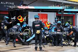 Fernando Alonso (ESP) Alpine F1 Team A521 makes a pit stop. 18.04.2021. Formula 1 World Championship, Rd 2, Emilia Romagna Grand Prix, Imola, Italy, Race Day.