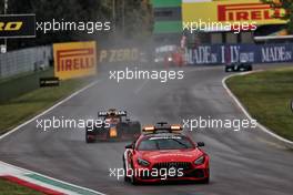 Max Verstappen (NLD) Red Bull Racing RB16B leads behind the Mercedes FIA Safety Car. 18.04.2021. Formula 1 World Championship, Rd 2, Emilia Romagna Grand Prix, Imola, Italy, Race Day.