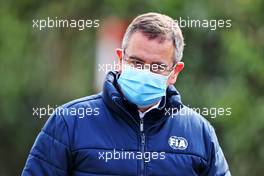 Dr Ian Roberts (GBR) FIA Doctor. 17.04.2021. Formula 1 World Championship, Rd 2, Emilia Romagna Grand Prix, Imola, Italy, Qualifying Day.