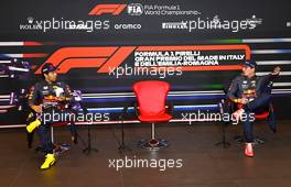(L to R): Sergio Perez (MEX) Red Bull Racing and team mate Max Verstappen (NLD) Red Bull Racing in the post qualifying FIA Press Conference. 17.04.2021. Formula 1 World Championship, Rd 2, Emilia Romagna Grand Prix, Imola, Italy, Qualifying Day.