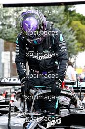 Pole sitter Lewis Hamilton (GBR) Mercedes AMG F1 W12 in qualifying parc ferme. 17.04.2021. Formula 1 World Championship, Rd 2, Emilia Romagna Grand Prix, Imola, Italy, Qualifying Day.