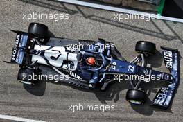 Yuki Tsunoda (JPN) AlphaTauri AT02. 17.04.2021. Formula 1 World Championship, Rd 2, Emilia Romagna Grand Prix, Imola, Italy, Qualifying Day.