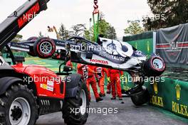 Yuki Tsunoda (JPN) AlphaTauri AT02 crashed during qualifying. 17.04.2021. Formula 1 World Championship, Rd 2, Emilia Romagna Grand Prix, Imola, Italy, Qualifying Day.