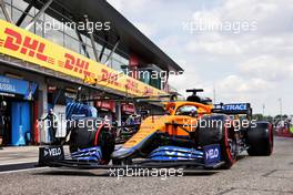 Daniel Ricciardo (AUS) McLaren MCL35M. 17.04.2021. Formula 1 World Championship, Rd 2, Emilia Romagna Grand Prix, Imola, Italy, Qualifying Day.