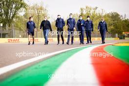Nicholas Latifi (CDN) Williams Racing walks the circuit with the team. 15.04.2021. Formula 1 World Championship, Rd 2, Emilia Romagna Grand Prix, Imola, Italy, Preparation Day.