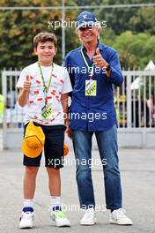 Emerson Fittipaldi (BRA) with his son Emerson Fittipaldi Jnr (BRA).  10.09.2021. Formula 1 World Championship, Rd 14, Italian Grand Prix, Monza, Italy, Practice Day.