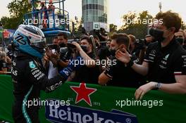 Valtteri Bottas (FIN) Mercedes AMG F1 celebrates being fastest in qualifying parc ferme. 10.09.2021. Formula 1 World Championship, Rd 14, Italian Grand Prix, Monza, Italy, Qualifying Day.