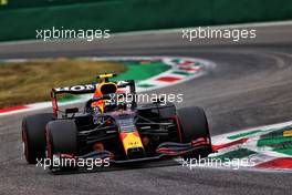 Sergio Perez (MEX) Red Bull Racing RB16B. 10.09.2021. Formula 1 World Championship, Rd 14, Italian Grand Prix, Monza, Italy, Qualifying Day.
