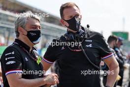 (L to R): Luca de Meo (ITA) Groupe Renault Chief Executive Officer with Laurent Rossi (FRA) Alpine Chief Executive Officer on the grid. 12.09.2021. Formula 1 World Championship, Rd 14, Italian Grand Prix, Monza, Italy, Race Day.