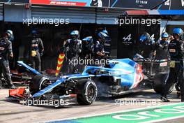 Fernando Alonso (ESP) Alpine F1 Team A521 makes a pit stop. 12.09.2021. Formula 1 World Championship, Rd 14, Italian Grand Prix, Monza, Italy, Race Day.