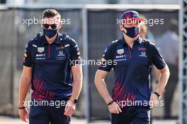 (L to R): Bradley Scanes (GBR) Red Bull Racing Physio and Performance Coach with Max Verstappen (NLD) Red Bull Racing. 11.09.2021. Formula 1 World Championship, Rd 14, Italian Grand Prix, Monza, Italy, Sprint Day.
