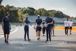 Nicholas Latifi (CDN) Williams Racing walks the circuit with the team. 09.09.2021. Formula 1 World Championship, Rd 14, Italian Grand Prix, Monza, Italy, Preparation Day.
