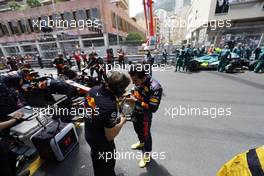 Sergio Perez (MEX) Red Bull Racing on the grid. 23.05.2021. Formula 1 World Championship, Rd 5, Monaco Grand Prix, Monte Carlo, Monaco, Race Day.