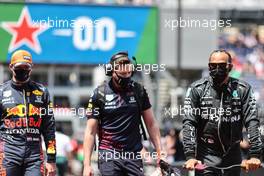Max Verstappen (NLD) Red Bull Racing and Lewis Hamilton (GBR) Mercedes AMG F1. 23.05.2021. Formula 1 World Championship, Rd 5, Monaco Grand Prix, Monte Carlo, Monaco, Race Day.
