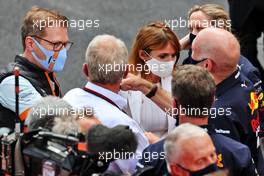 (L to R): Andreas Seidl, McLaren Managing Director with Geri Horner (GBR) Singer and Adrian Newey (GBR) Red Bull Racing Chief Technical Officer in parc ferme. 23.05.2021. Formula 1 World Championship, Rd 5, Monaco Grand Prix, Monte Carlo, Monaco, Race Day.