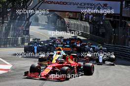 Carlos Sainz Jr (ESP) Ferrari SF-21 at the start of the race. 23.05.2021. Formula 1 World Championship, Rd 5, Monaco Grand Prix, Monte Carlo, Monaco, Race Day.