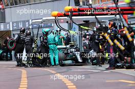 Valtteri Bottas (FIN) Mercedes AMG F1 W12 makes a failed pit stop that ended his race. 23.05.2021. Formula 1 World Championship, Rd 5, Monaco Grand Prix, Monte Carlo, Monaco, Race Day.