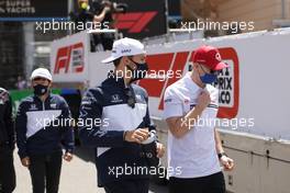 (L to R): Pierre Gasly (FRA) AlphaTauri with Nikita Mazepin (RUS) Haas F1 Team. 23.05.2021. Formula 1 World Championship, Rd 5, Monaco Grand Prix, Monte Carlo, Monaco, Race Day.