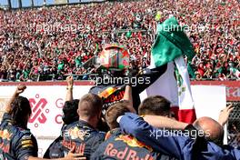 Sergio Perez (MEX) Red Bull Racing RB16B. 07.11.2021. Formula 1 World Championship, Rd 18, Mexican Grand Prix, Mexico City, Mexico, Race Day.