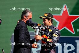 Carlos Slim with Sergio Perez (MEX) Red Bull Racing RB16B. 07.11.2021. Formula 1 World Championship, Rd 18, Mexican Grand Prix, Mexico City, Mexico, Race Day.