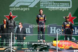 1st place Max Verstappen (NLD) Red Bull Racing RB16B, 2nd place Lewis Hamilton (GBR) Mercedes AMG F1 W12 and 3rd place Sergio Perez (MEX) Red Bull Racing. 07.11.2021. Formula 1 World Championship, Rd 18, Mexican Grand Prix, Mexico City, Mexico, Race Day.