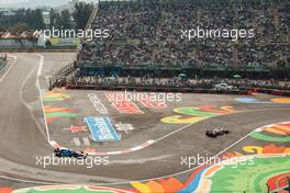 Antonio Giovinazzi (ITA) Alfa Romeo Racing C41 leads Nicholas Latifi (CDN) Williams Racing FW43B. 06.11.2021. Formula 1 World Championship, Rd 18, Mexican Grand Prix, Mexico City, Mexico, Qualifying Day.