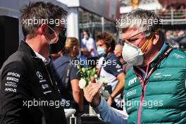 (L to R): Andrew Shovlin (GBR) Mercedes AMG F1 Trackside Engineering Director with Otmar Szafnauer (USA) Aston Martin F1 Team Principal and CEO. 07.11.2021. Formula 1 World Championship, Rd 18, Mexican Grand Prix, Mexico City, Mexico, Race Day.