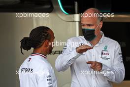 (L to R): Lewis Hamilton (GBR) Mercedes AMG F1 with Evan Short (GBR) Mercedes AMG F1 Head of Trackside Electronics Systems. 04.11.2021. Formula 1 World Championship, Rd 18, Mexican Grand Prix, Mexico City, Mexico, Preparation Day.
